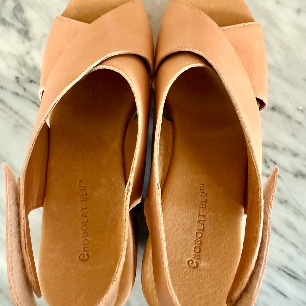 Chocolat Blue Glendora Platform Sandal in Pinky Peach. NEW - Picture 3 of 4